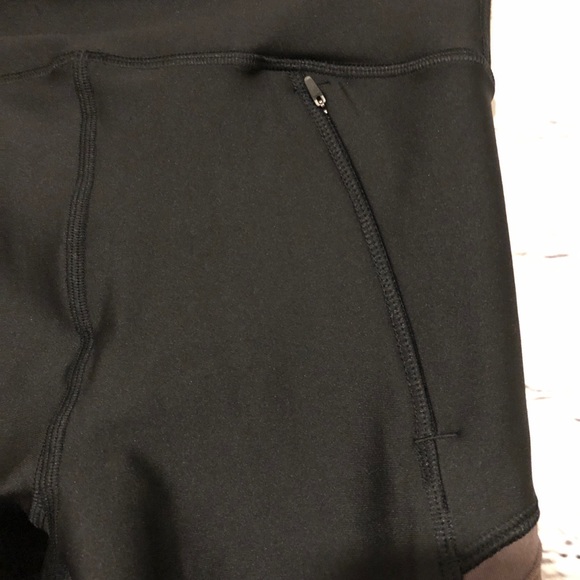 Under Armor exercise pants - Picture 7 of 8